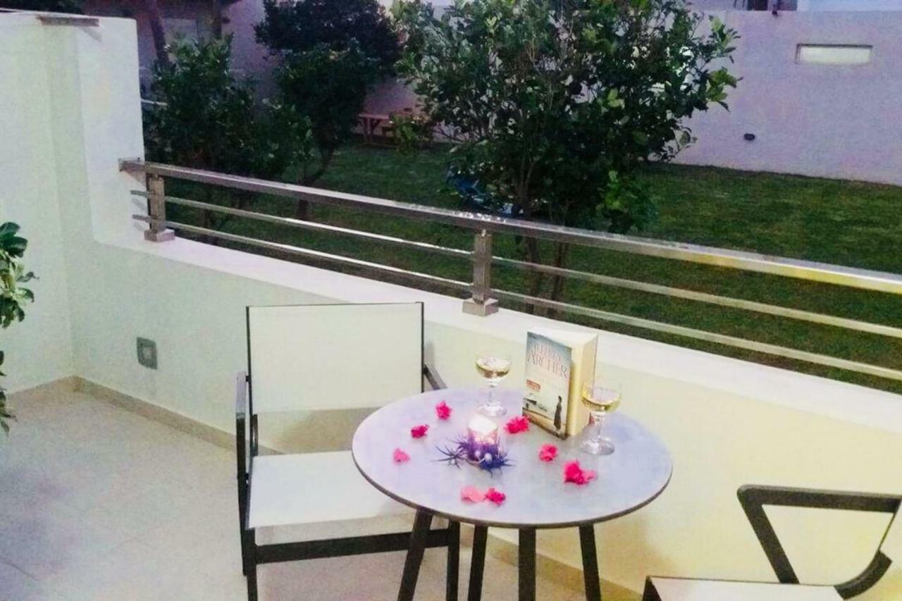New Luxury Apartments In Плакиас Экстерьер фото